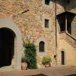 Castello il Palagio, corte interna